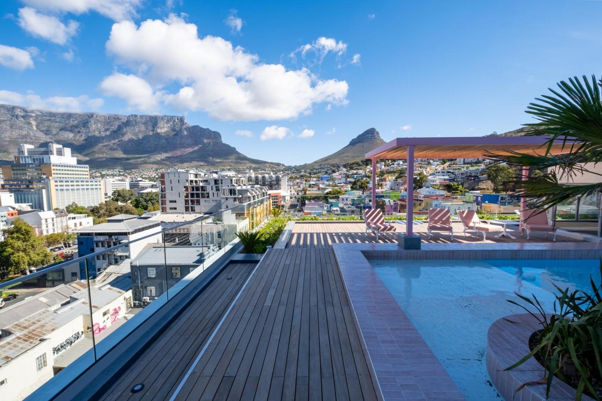 The Rose 602: Modern With Views